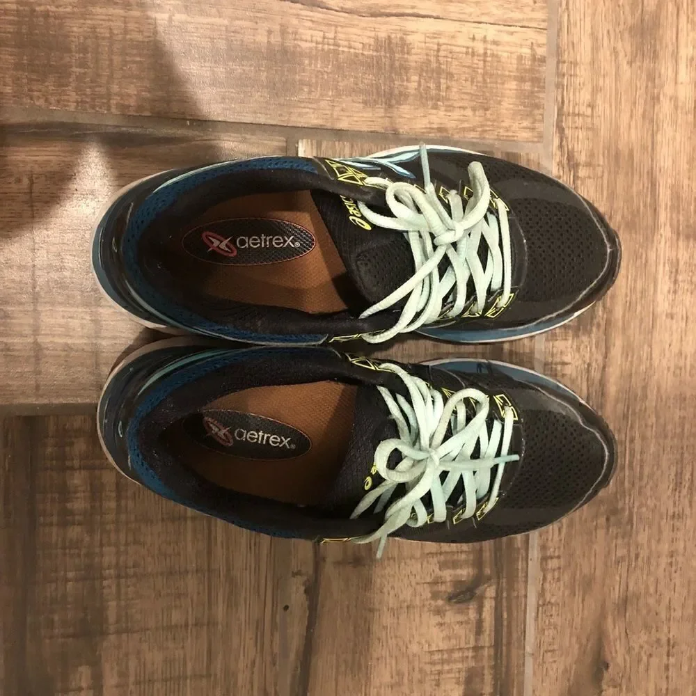 ASICS athletic shoes EUC with aertex inserts 9